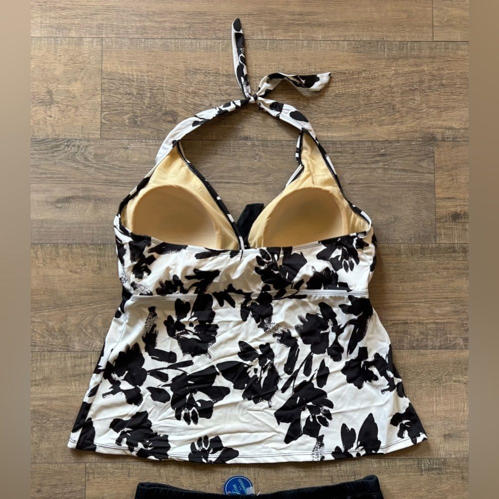 Swimsuits for all women’s size 22 black white floral tankini bathing suit set - Picture 9 of 11